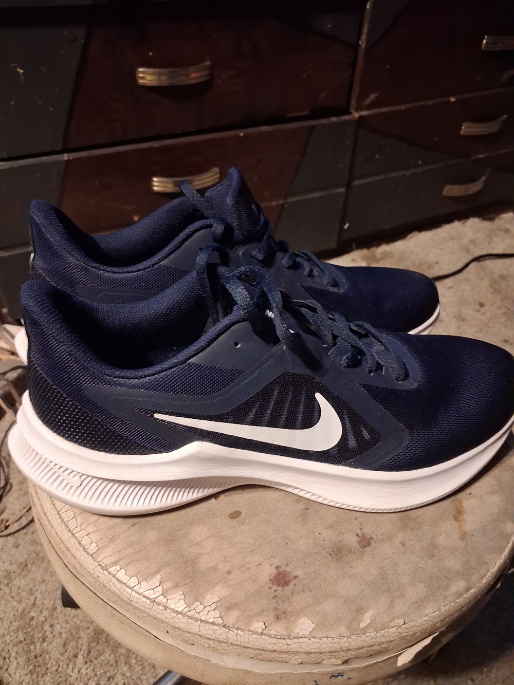 Nike Men's Navy Blue and White Running Sneakers